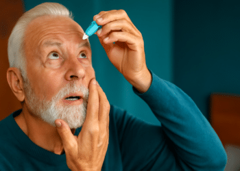 Colírio aprovado pode ajudar idosos a recuperar a visão de perto