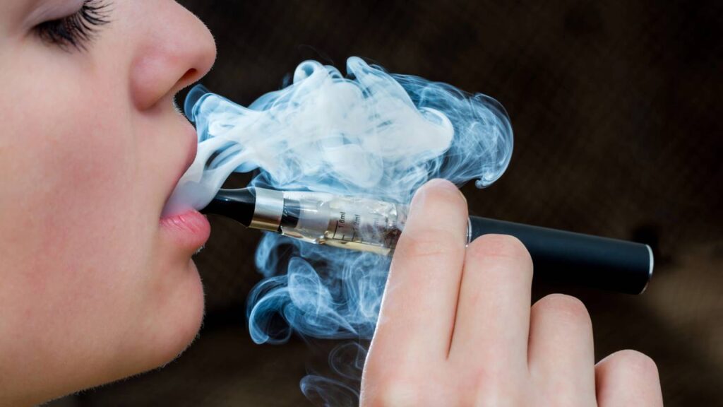 Nova decisão da Anvisa vira o jogo contra os cigarros eletrônicos