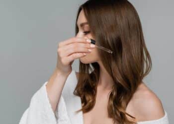 Os 4 tônicos capilares mais utilizados para estimular o crescimento e a densidade do cabelo