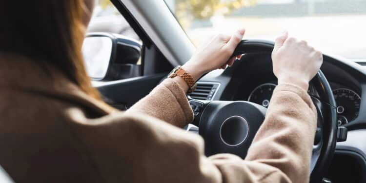 Câmaras obrigatórias para “vigiar” motoristas nos carros