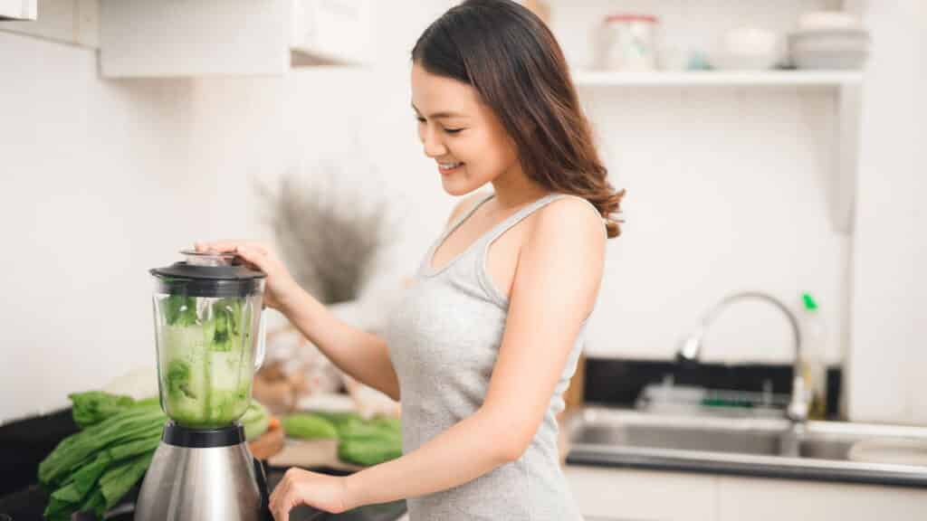 Quatro opções de liquidificadores perfeitos para facilitar sua rotina na cozinha