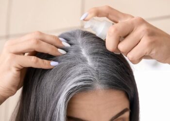 Adeus cabelos grisalhos para sempre, o Shampoo barato do Walmart que tem resultados de tintas profissionais