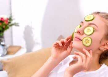Especialistas revelam o que o pepino faz com sua pele após 15 minutos