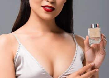 4 perfumes que realçam o poder das mulheres 40+