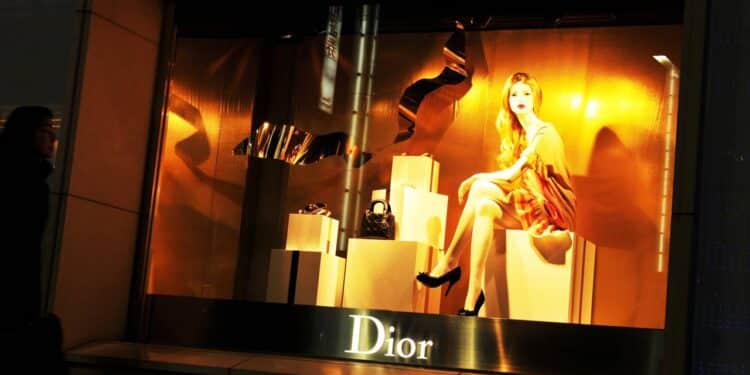 Top 10 perfumes femininos de luxo que só as famosas usam