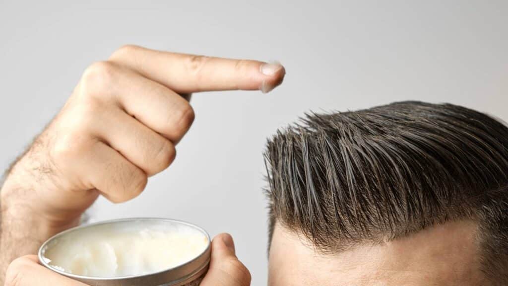 Marca famosa de pomadas para fixar cabelo é banida pela Anvisa