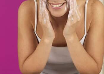 Fim das espinhas no rosto com o Nivea Sabonete Facial em Gel Acne Control