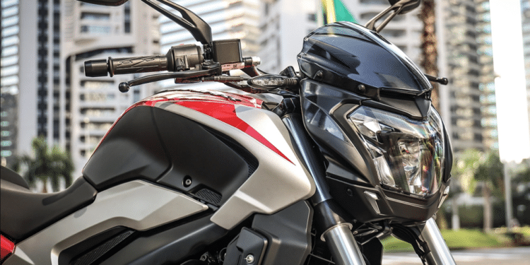 Bajaj Dominar 250 - Foto: Divulgação/Bajaj