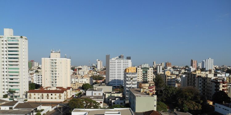 Cidade do interior de Minas se destaca pela tranquilidade e crescimento no emprego