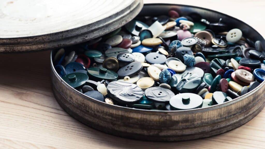 A melhor ideia para reaproveitar botões na decoração da casa