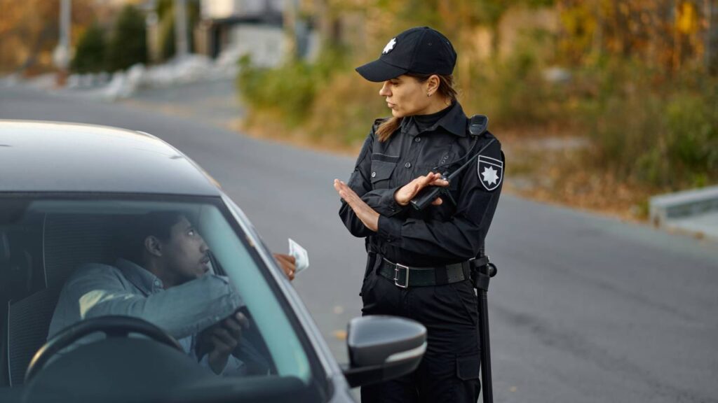 Mudança nas regras pode pesar no bolso e gerar gasto próximo de R$ 3 mil para motoristas
