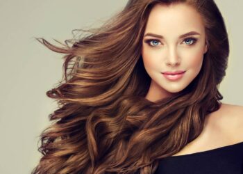 Cabelo brilhoso // Créditos: depositphotos.com / Sofia_Zhuravets