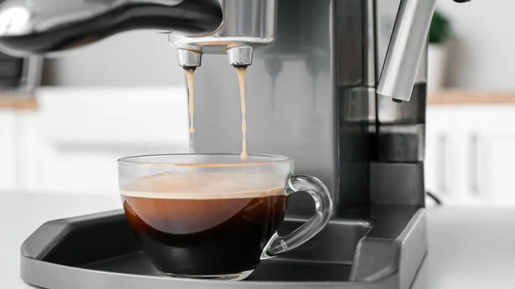 As cafeteiras mais bem avaliadas que cabem em qualquer rotina