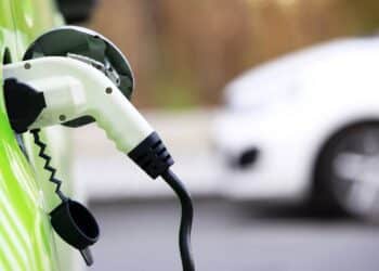 Novo carro elétrico promete autonomia de 500 km e preço competitivo em 2025