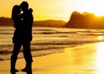 Quatro signos estão prestes a viver encontros amorosos inesquecíveis