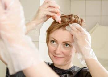 Top 8 tintas sem amônia para quem tem cabelos brancos