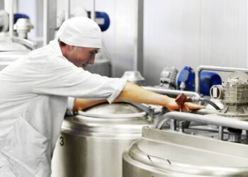 Leite de marca conhecida é retirado do mercado após ação da Anvisa