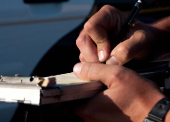 Nova multa de R$ 2,9 mil pode tirar o sono de muitos motoristas no Brasil
