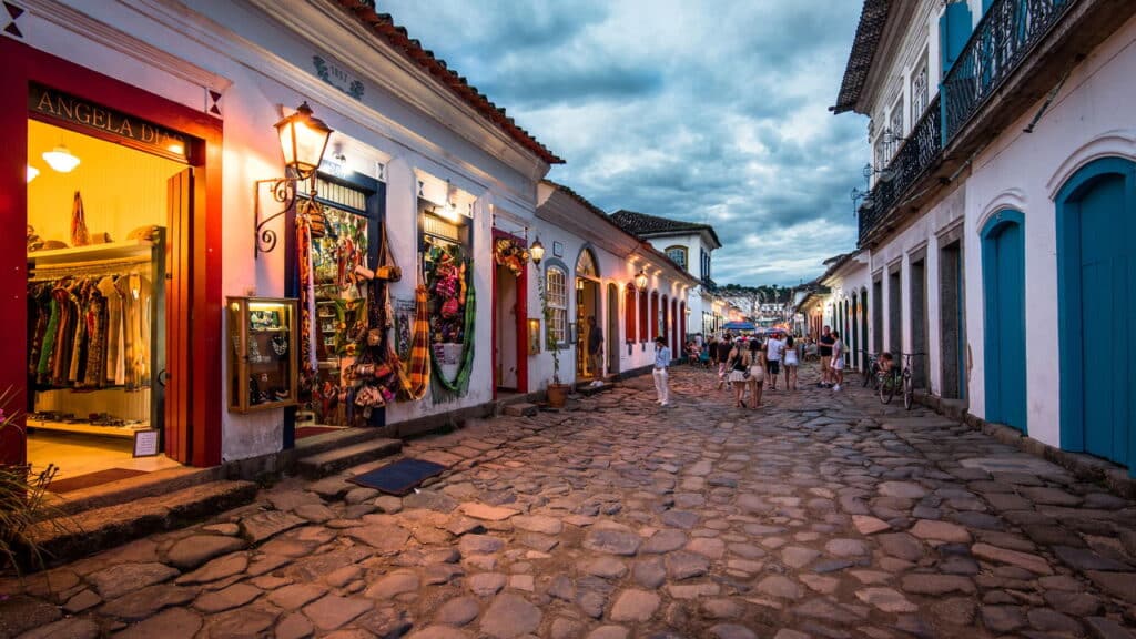 Cidade do litoral sul do Rio de Janeiro encanta com qualidade de vida, história e natureza
