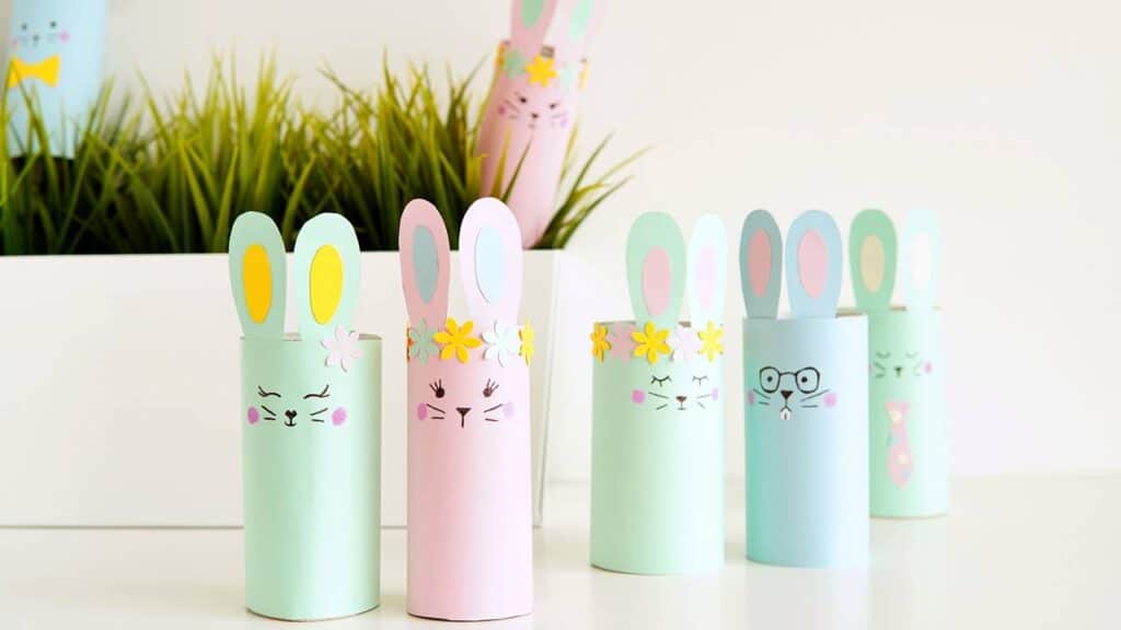 Brinquedos com rolos de papel ensinam sustentabilidade de forma divertida