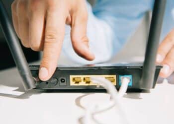 Roteador // Créditos: depositphotos.com / IgorVetushko