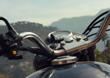 Nova moto da Royal Enfield chega ao Brasil com preço abaixo de R$ 26 mil