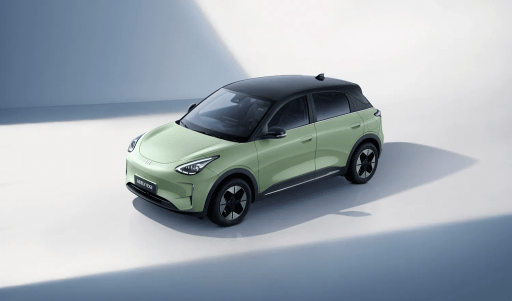 Geely EX2 em exposição - Créditos: Divulgação/Geely