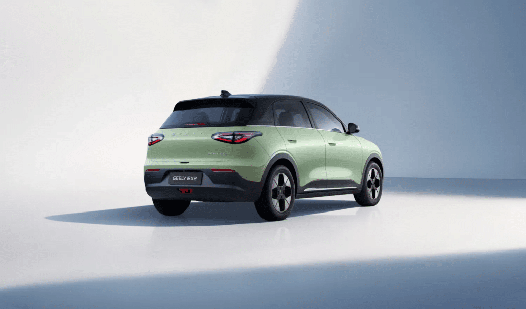 Geely EX2 em exposição - Créditos: Divulgação/Geely