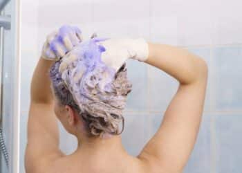 Adeus, cabelos brancos, foi descoberto o melhor shampoo tonalizante para cobrir toda a raiz em casa