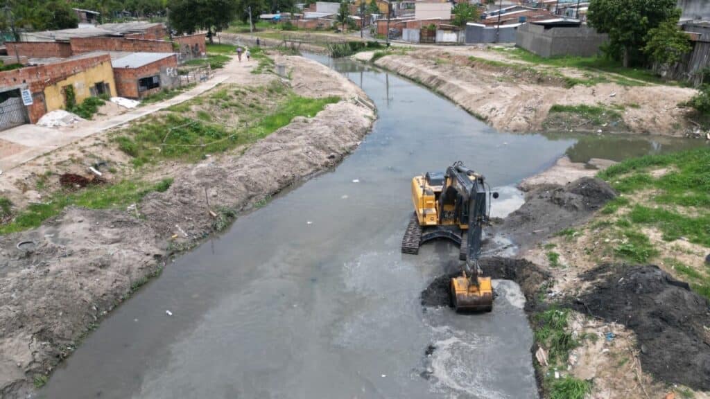 Manaus acelera revitalização de igarapé e promete reduzir alagamentos e mais qualidade de vida à população