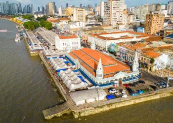 Assalto a jornalistas estrangeiros marca chegada da COP30 em Belém, veja o vídeo