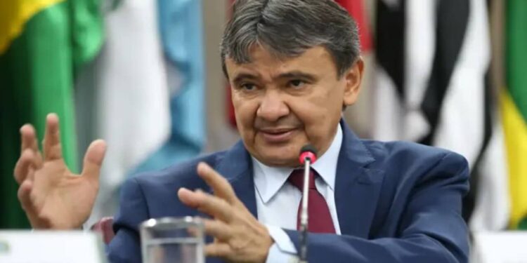 “Trocar a Carteira de Trabalho pelo Bolsa Família” fala do Ministro de Lula