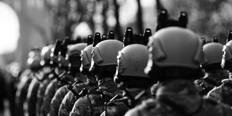 Polícia investiga ligação entre o Comando Vermelho e treinamento militar na Ucrânia