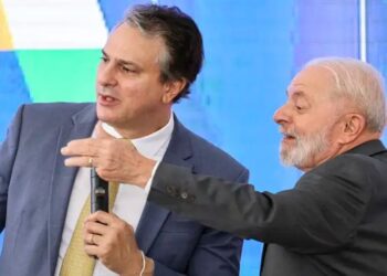 Proposta do governo Lula de Enem para estrangeiros causa revolta entre estudantes