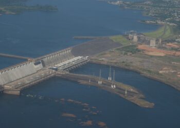 Obra gigante com 1.800 km avança e promete reduzir os apagões no Norte do Brasil
