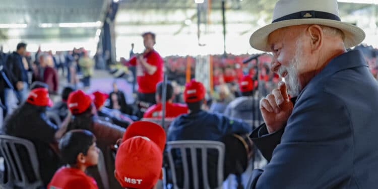 Decreto de Lula abre brecha que pode garantir escolta policial a invasores de terra