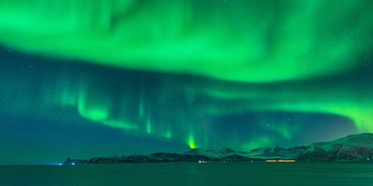 Cidade a seis horas de São Paulo surpreende turistas com experiência única de poder ver a aurora boreal