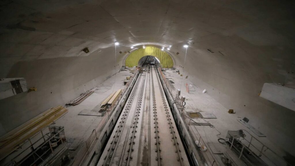 Brasil abriga o maior projeto subterrâneo do mundo com túneis metrôs e obras gigantes em São Paulo para melhorar a qualidade de vida de moradores até 2028