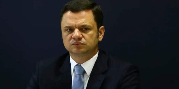 Anderson Torres é levado preso para a Papupinha após determinação do STF