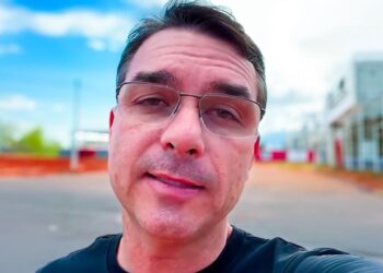 Flávio e Michelle Bolsonaro alertam sobre golpe de vaquinha falsa com inteligência artificial