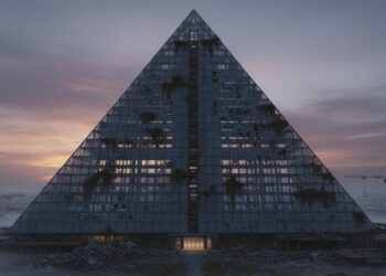 O gigantesco 'hotel fantasma' de 330 metros em pirâmide de vidro que ficou abandonado por décadas