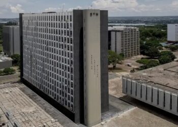 Coronel do Exército é expulso após escândalo sobre verba para comida