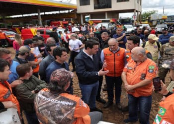 Famílias atingidas por tornado no Paraná podem receber auxílio de R$ 50 mil após nova lei sancionada