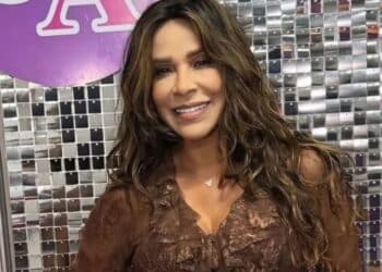 Cantora Silvânia Aquino se pronuncia após saída da banda Calcinha Preta
