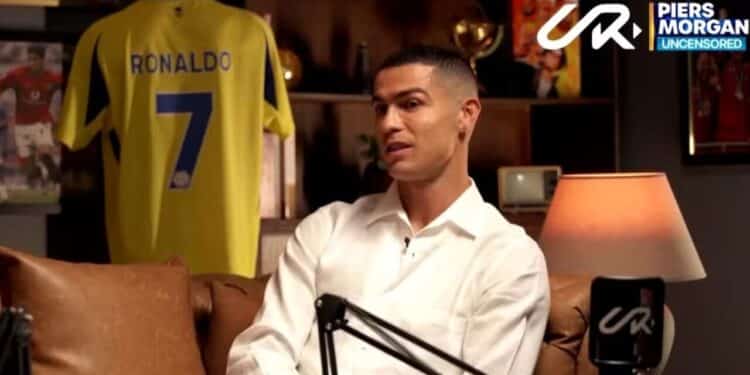 Cristiano Ronaldo demonstra admiração por Donald Trump e diz que ele "pode mudar o mundo"