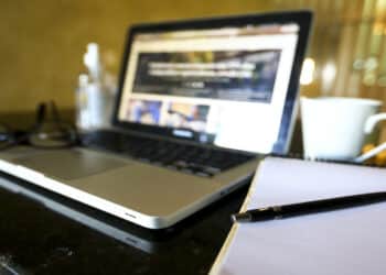 Golpes virtuais se tornam mais sofisticados e já atingem 56 milhões de brasileiros