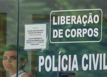 MP detalha 7 níveis da hierarquia do Comando Vermelho com funções de olheiro, radinho e vapor