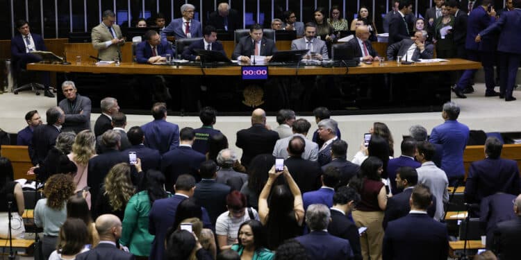 Planalto atua para reduzir tensão com o Congresso e destravar votações importantes