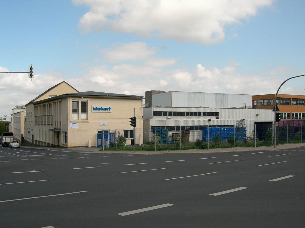 Gigante automotiva surpreende ao decretar falência após 168 anos de história