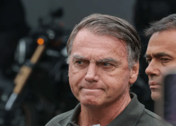 Sala de prisão de Bolsonaro terá cama, banheiro privado e TV